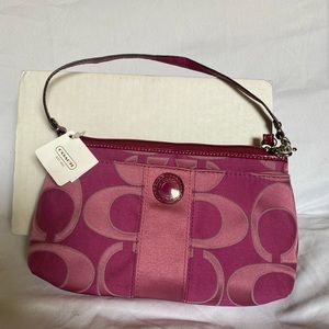 Coach Pouch new with tag